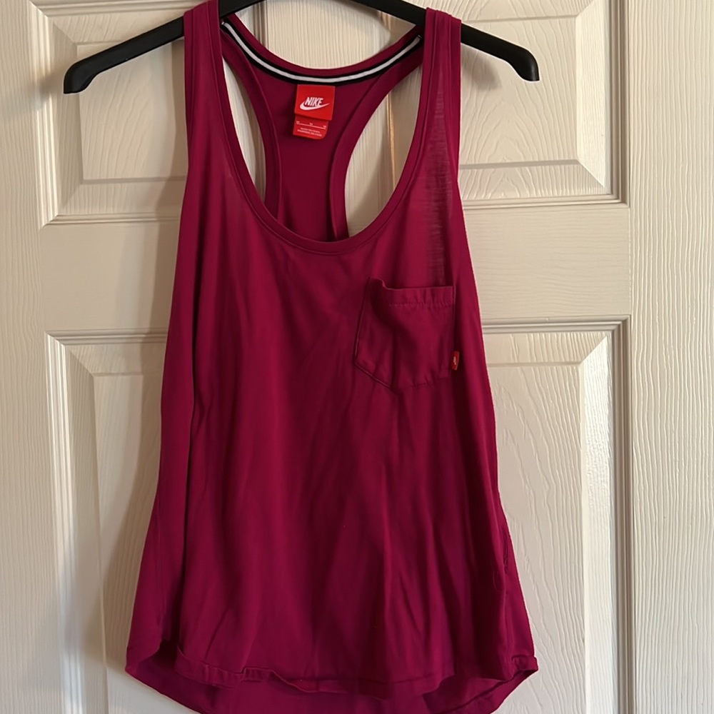 Bundle of 2 Nike tank tops - Picture 2 of 2
